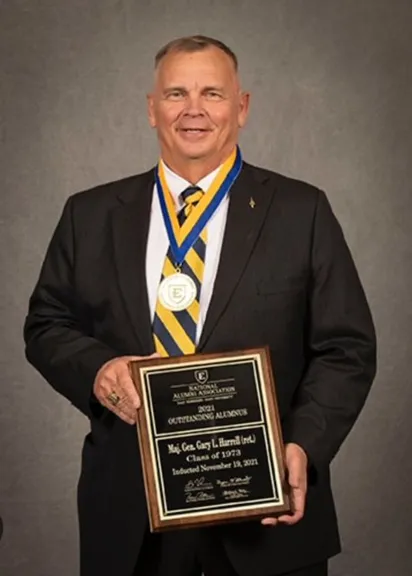 Gary receiving the National Outstanding Alumni Award